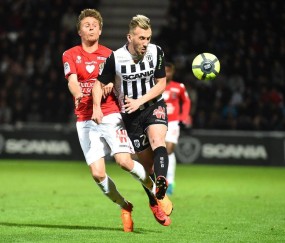 法甲欧战冲刺 VS 保级泥潭！里尔主场狂轰，昂热伤病潮下能守平吗？