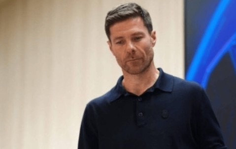 皇马主帅还没过关！2天后西甲非胜不可，输球或走人，2巨星能救他