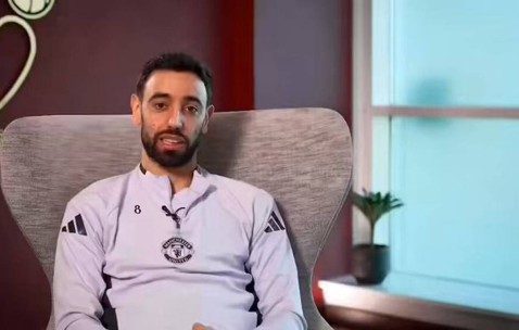 曼联初步诊断B费伤缺5周，无缘战曼城阿森纳！阿莫林开会研究对策