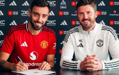 曼联恐亏8500万欲再留B费1年，助新帅过渡！世界杯前双方将定去留