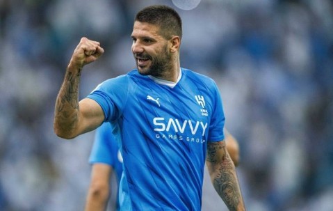 曼晚：霍伊伦打算离开曼联，后者有可能签下米特洛维奇作为替代者