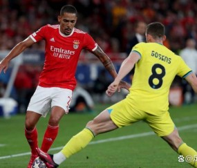 63岁穆里尼奥最近因为踢飞皮球被停赛了，但他带的本菲卡在葡超还没输过，这老头到底有多特别？