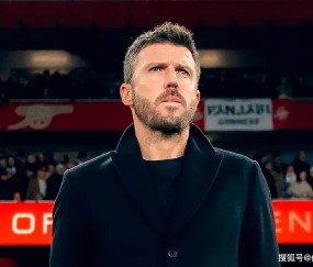 曼联赢球后迎来1好1坏2消息：卡里克有望转正，后防大将受重伤