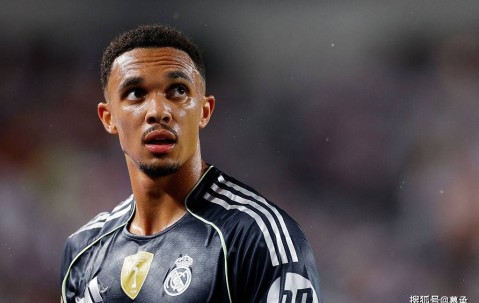 阿诺德后悔了吗？利物浦可能念他好，他却因转会陷入困境