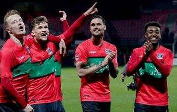 荷甲对决：特温特主场迎战埃因霍温，中下游与上游的实力博弈