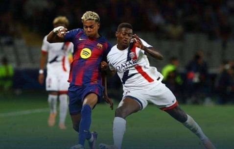 残阵巴黎2-1逆转巴萨，边路优势助力新科欧冠冠军笑傲