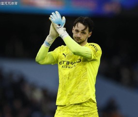 一夏之隔，就从主力降格到替补：特拉福德的曼城迷局与离队倒计时