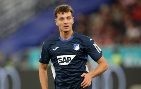 巴萨找到莱万完美替身！德甲高塔示爱，仅需2500万白菜价