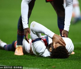 巴黎圣日耳曼前锋因伤缺阵，欧冠与拜仁的巅峰对决悬念陡增