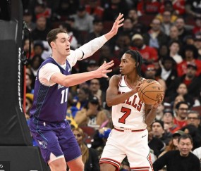 布泽利斯32分米勒23分 公牛不敌黄蜂10连败